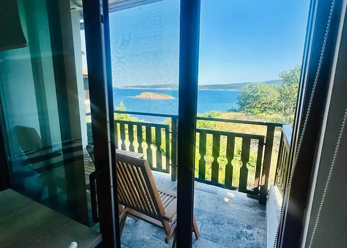 Complex Gallery Saint Thomas アパート